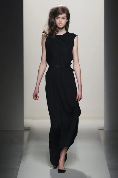 Look 32